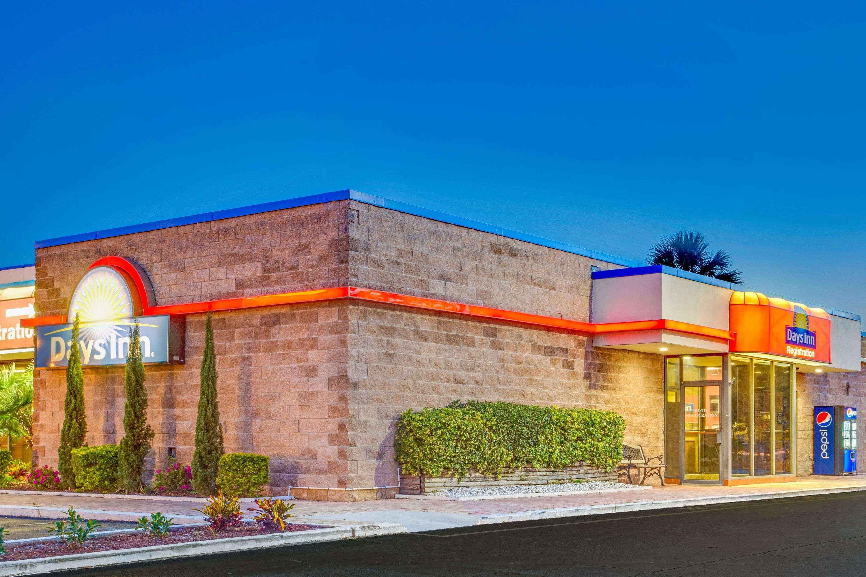 Days Inn By Wyndham Bradenton - Near The Gulf Buitenkant foto